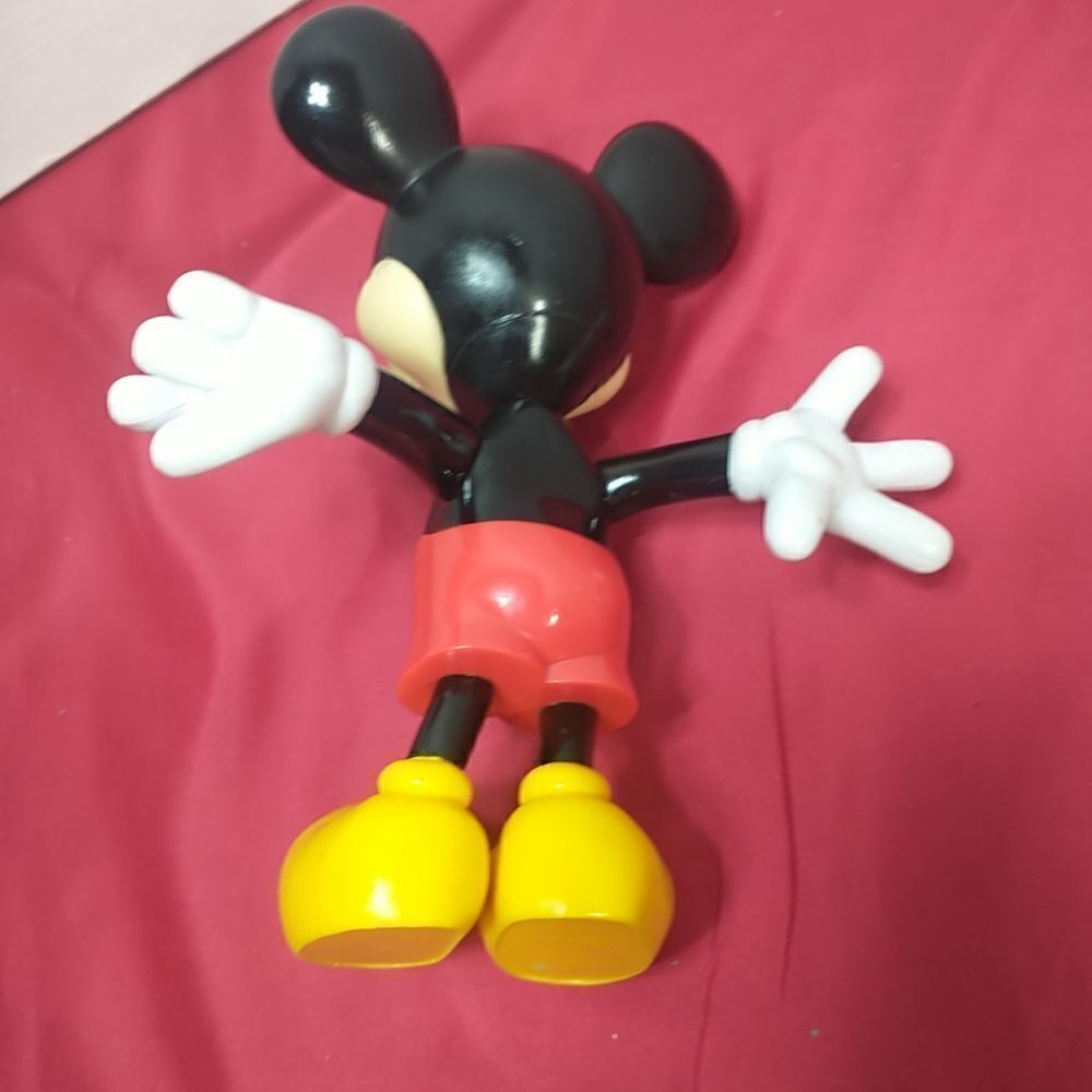 Vtg Walt Disney Attraction Mickey Mouse Hard Plastic Figure . Condition is Used. - Picture 8 of 10